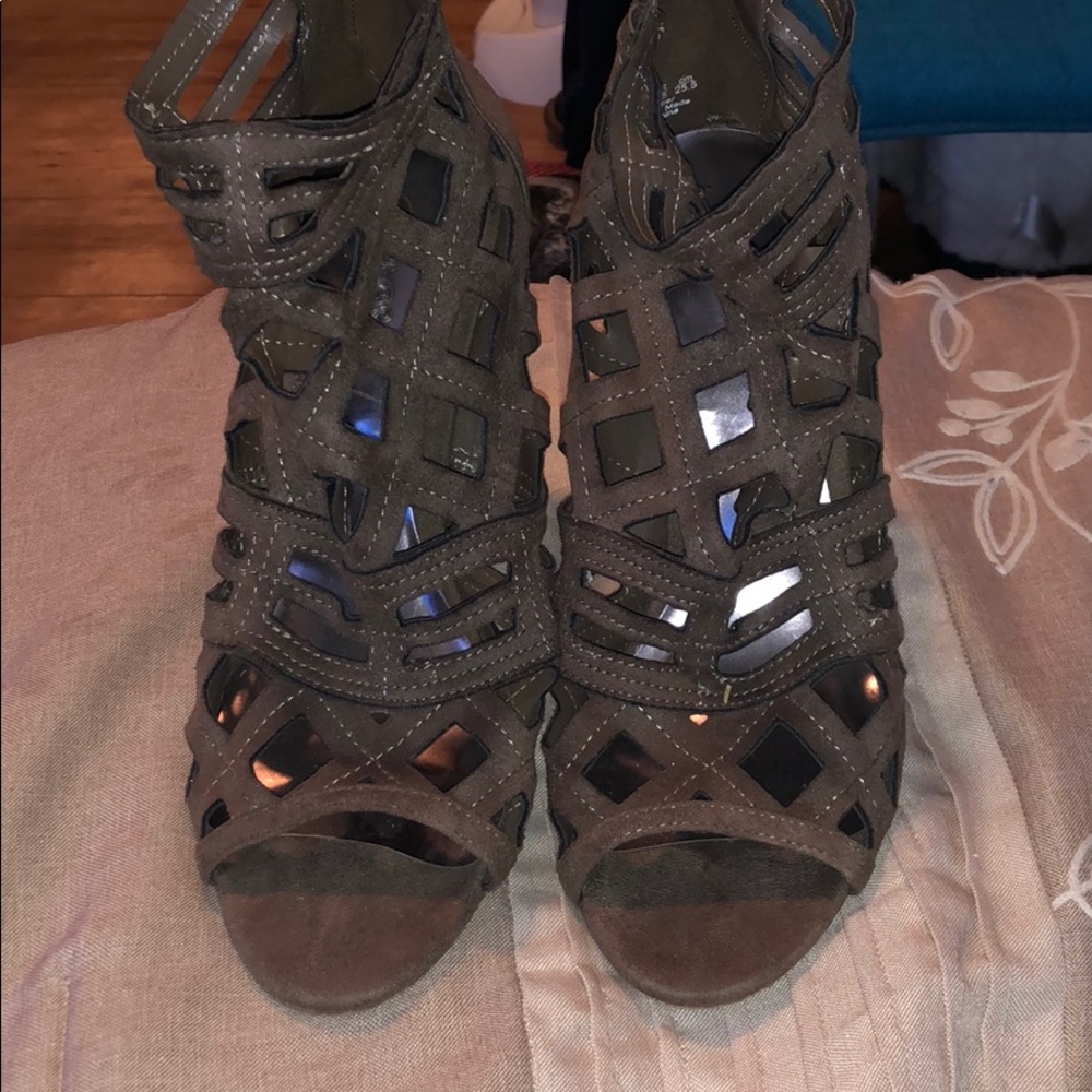 Cute Carlos Santana Heels